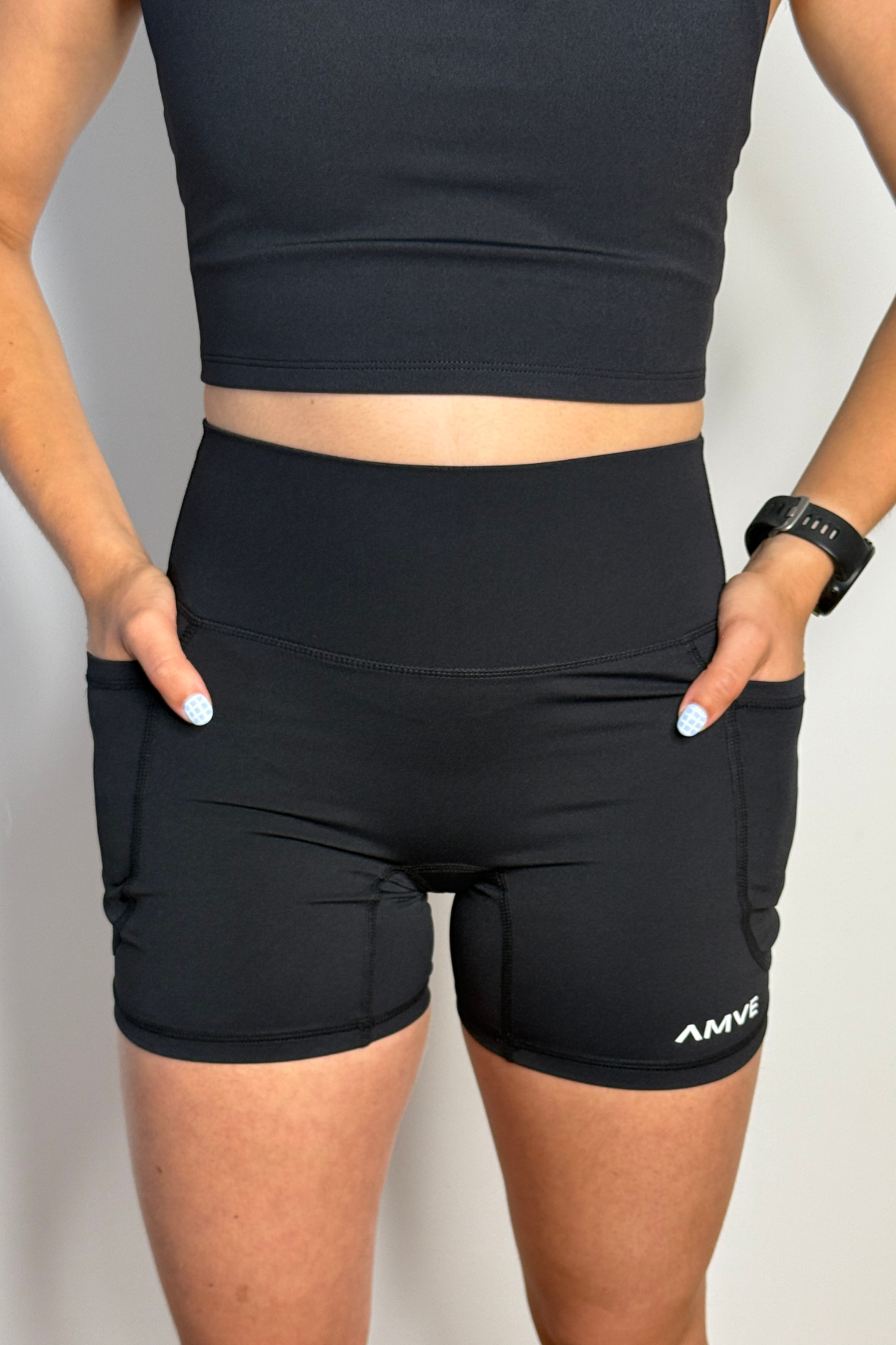 Short Bold Femme